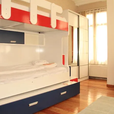 Hotel 4 Bedroom Duplex With Terrace Sultanahmet Istanboel